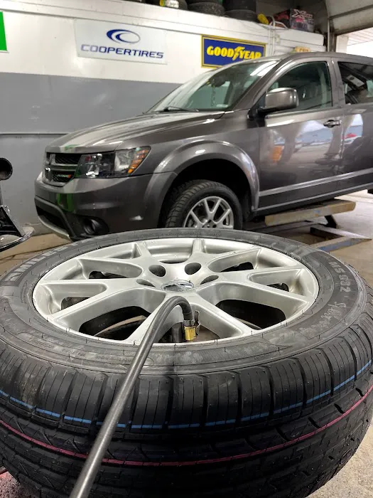 El Compis tires and services 3
