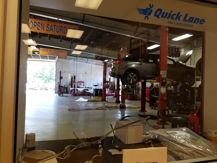 Quick Lane Tire & Auto Center @ Atchinson Ford 8