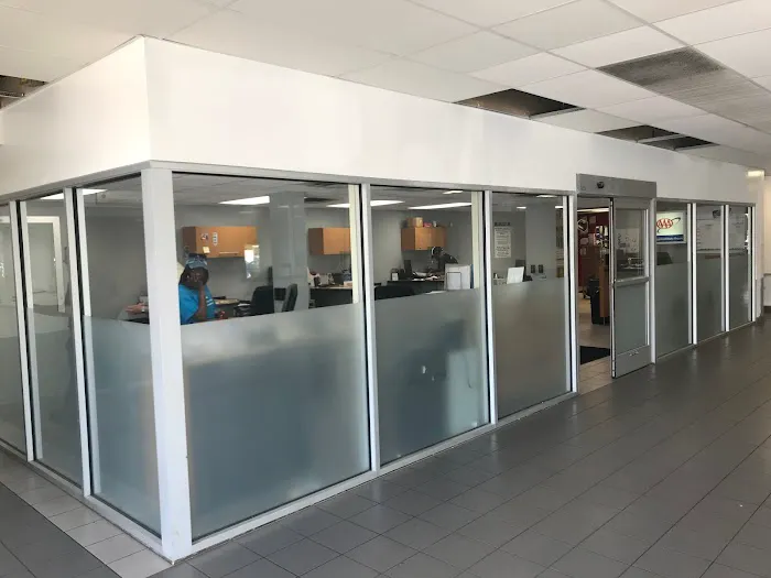 LaFontaine Hyundai Dearborn Parts Center 5