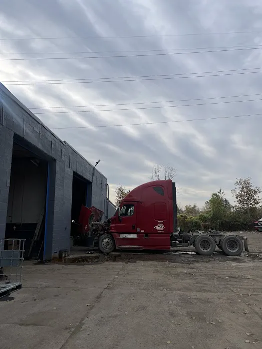 Detroit Truck & Trailer Service & Repair lnc 6