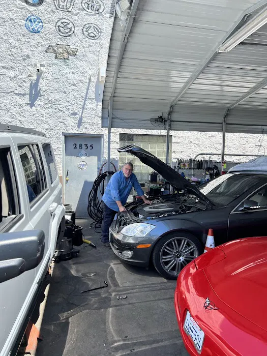 H & H Automotive 5