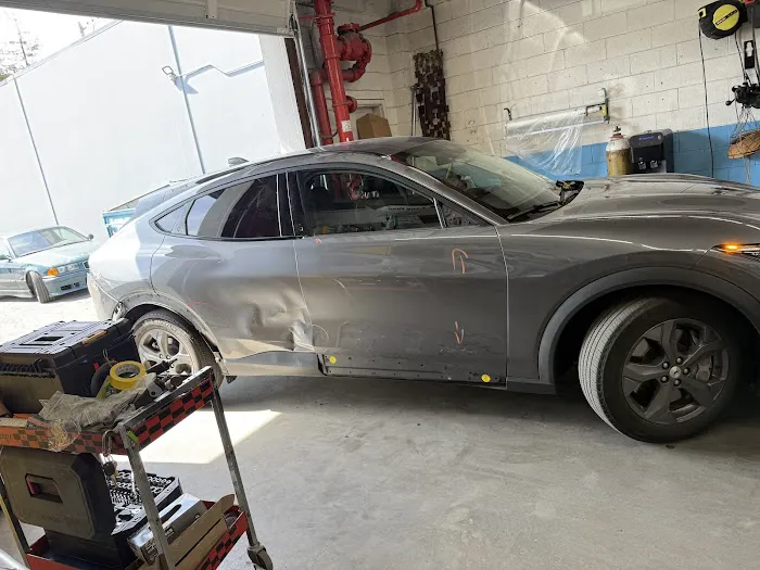 Benz Auto Body 2