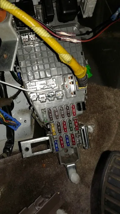 Honda's Only Auto Center 4