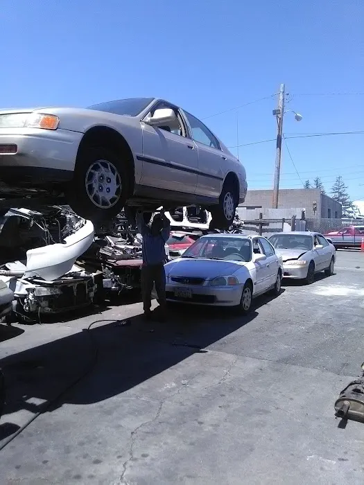 Honda's Only Auto Center 5