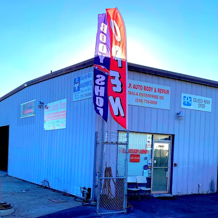 Eiman's Auto Body and Repair 8