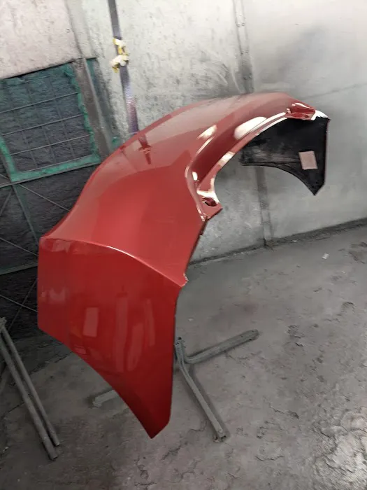 R F Auto Body 4