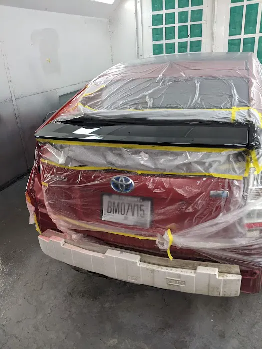 R F Auto Body 6