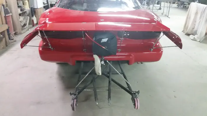 Gil's Paint and Auto Body 2