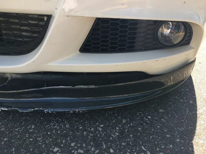 Gil's Paint and Auto Body 0