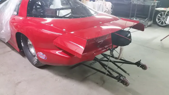 Gil's Paint and Auto Body 6
