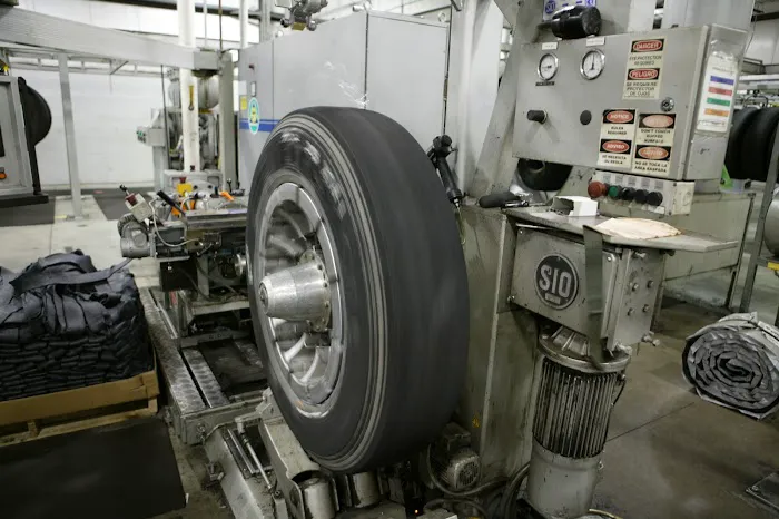 Bauer Built Tire & Service 4