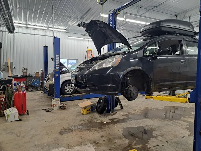 Matt's Body Shop & Tire Service 4