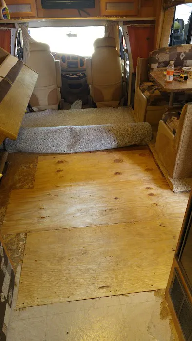 Expert Truck and RV Service 9