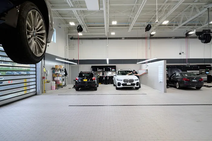 Luther Park Place BMW Service Department 0