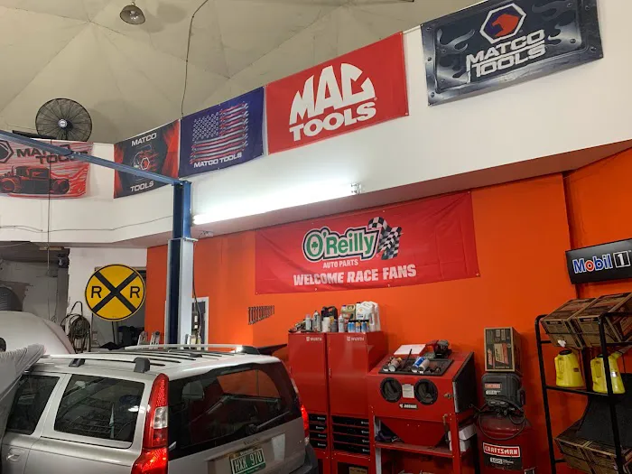Chris's Auto Shop 4