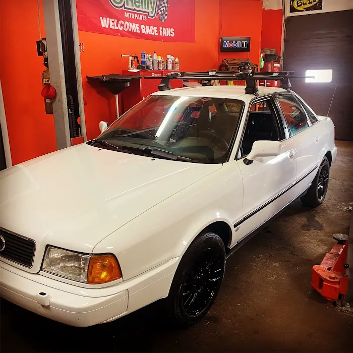 Chris's Auto Shop 5