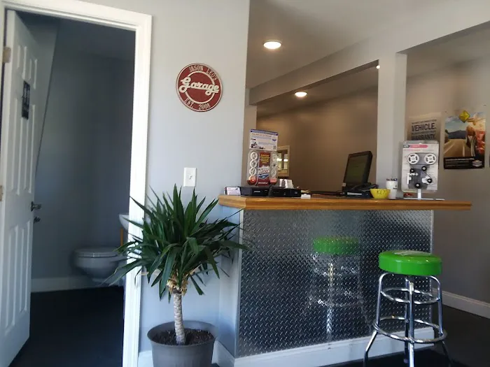 Jason Leo’s Automotive 9