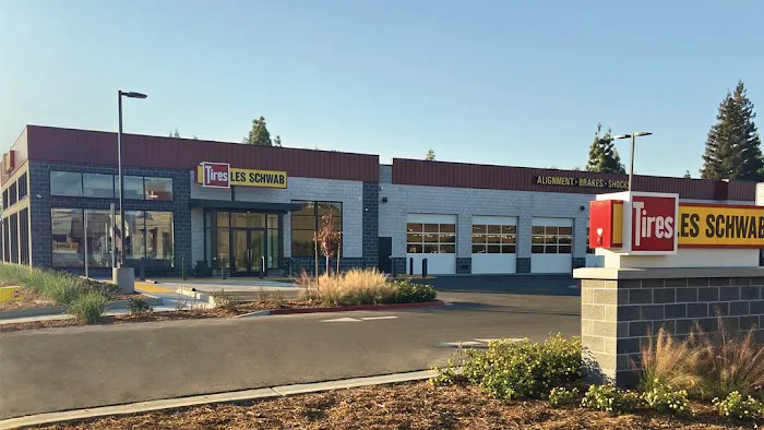 Les Schwab Tire Center 6