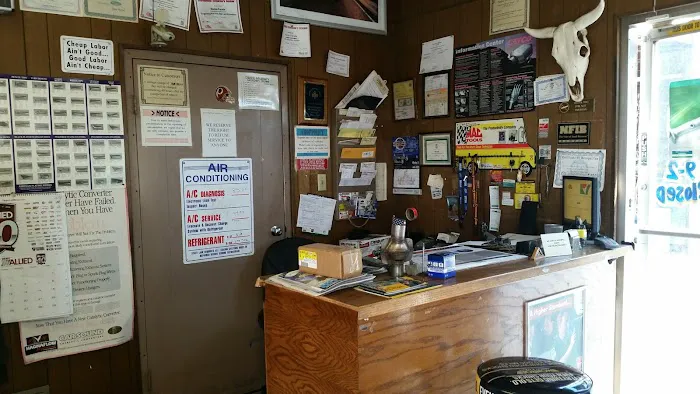 Dick's Muffler and Automotive 0
