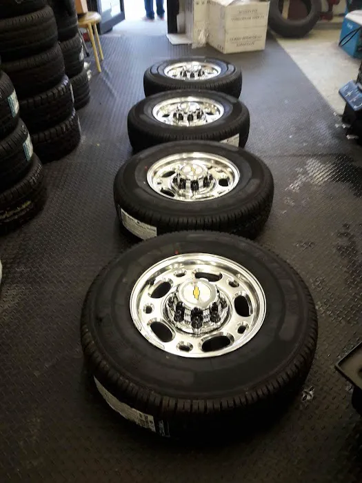 TIRE SHOP,FLAT FIX ,USED AND NEW TIRE. 6