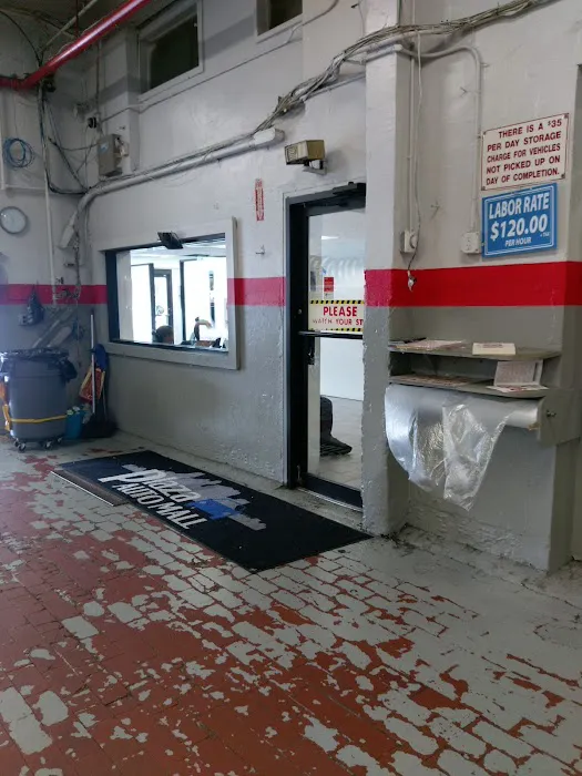 Plaza Toyota Service & Parts 4