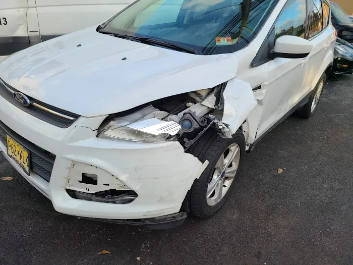M & J Auto Body Repair Service LLC 4