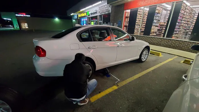 AutoZone Auto Parts 1