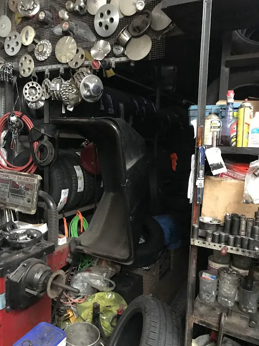 Daniel's Tire Shop 6