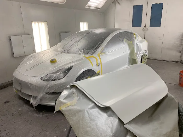 J & D Auto Body 5