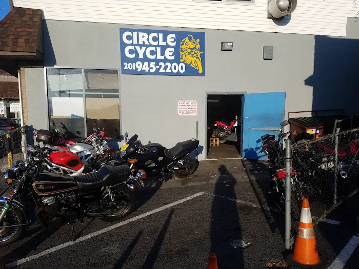Circle Cycle 7