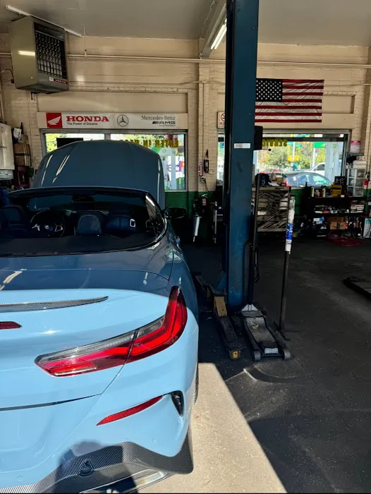 BP SERVICE STATION / MECHANIC SHOP 7