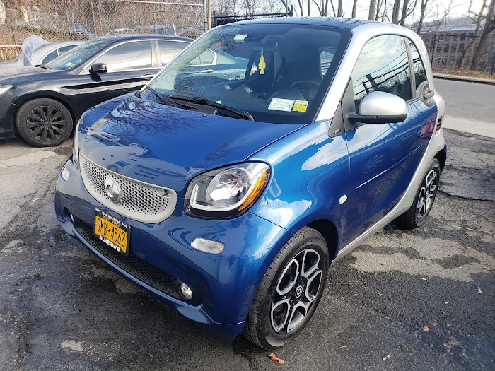 Almeida's Auto Body of Yonkers 8