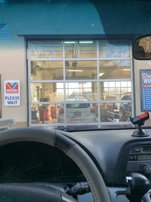 Valvoline Instant Oil Change 1