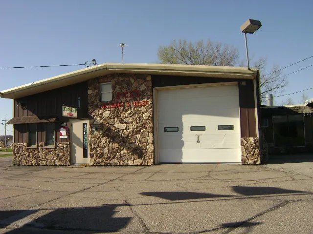 Dick's Auto Body & Sales 1