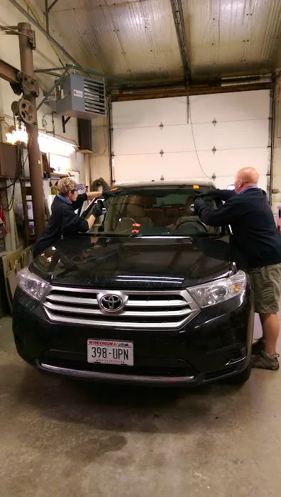 Cortright Auto Glass LLC 0
