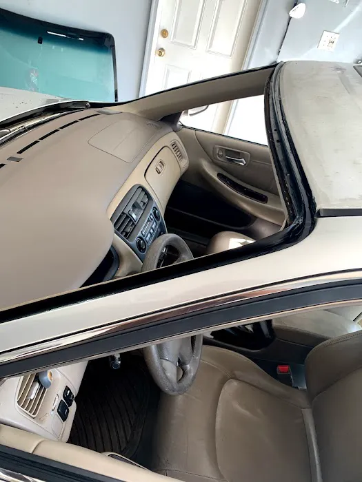 Amayas Auto Glass - Angel Amaya 2
