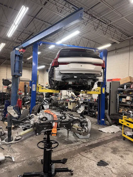 EHT North Pickup Truck & Trailer Repair Shop & Body Shop 5