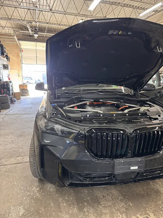 EHT North Pickup Truck & Trailer Repair Shop & Body Shop 8