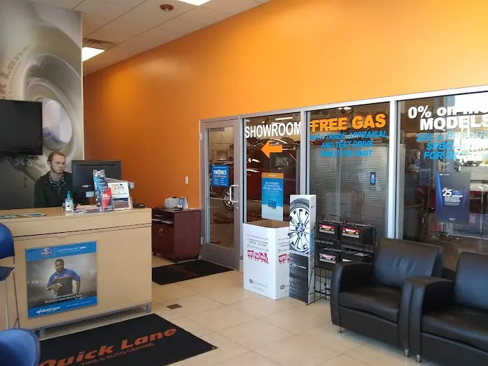 Quick Lane at Hopkins Ford of Elgin 3