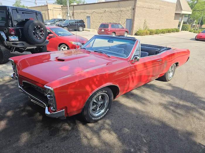 Nick's Garage 1