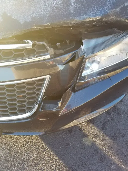 ED-N-SONS AUTOBODY 8