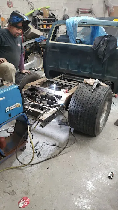 J R's Auto Repair 9