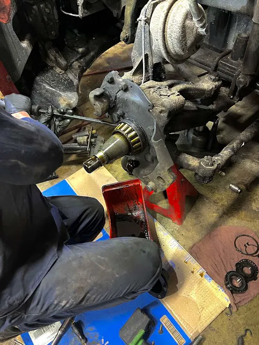 Bolingbrook Truck and Trailer Repair 8