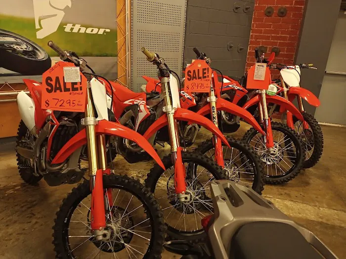 Del Amo Motorsports | Service Department 4
