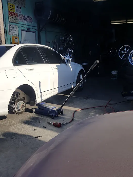 Redondo's Tires 1