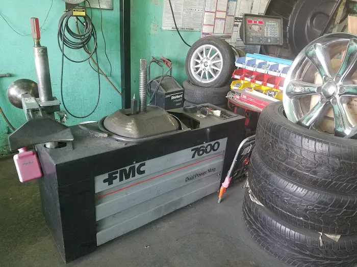 Redondo's Tires 3