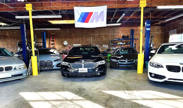 VR AUTO COLLISION CENTER 1