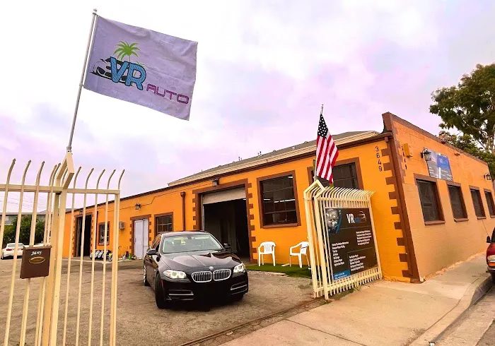 VR AUTO COLLISION CENTER 4
