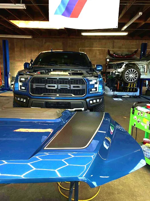 VR AUTO COLLISION CENTER 8