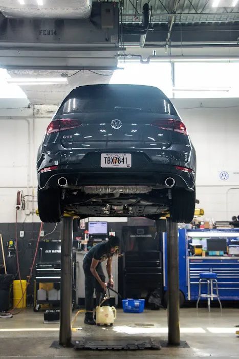 Nalley Volkswagen of Alpharetta Service Center 5